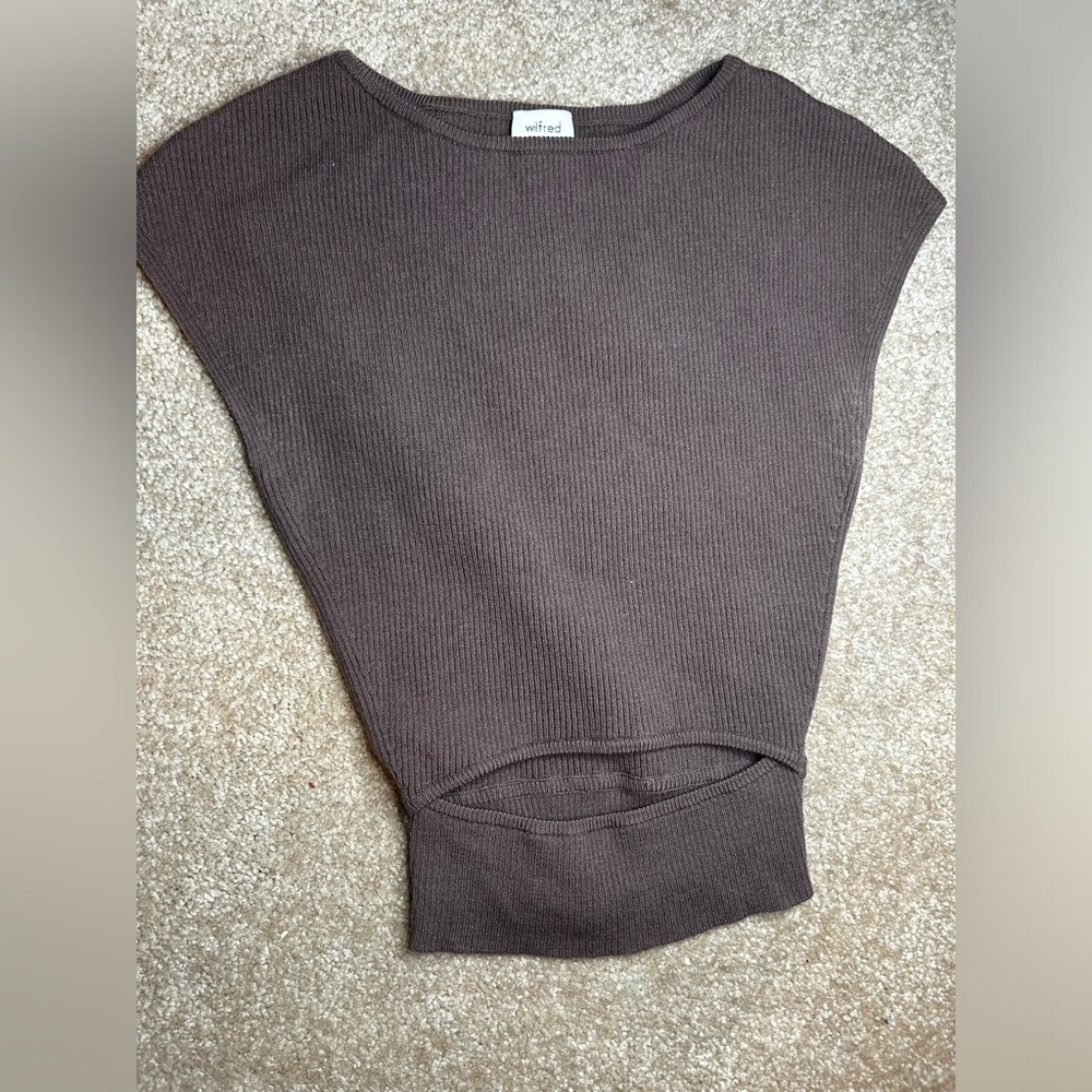 Aritzia cut out knit top!! *FLAWED